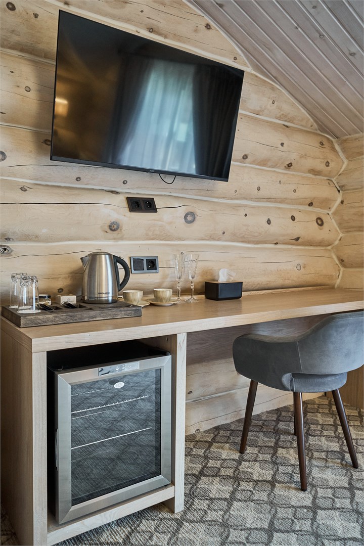 Тайга и Озеро