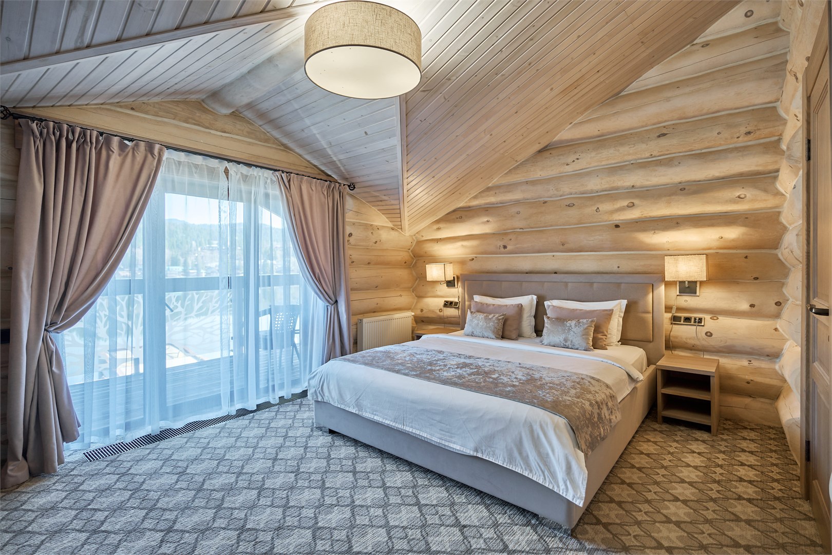 Тайга и Озеро